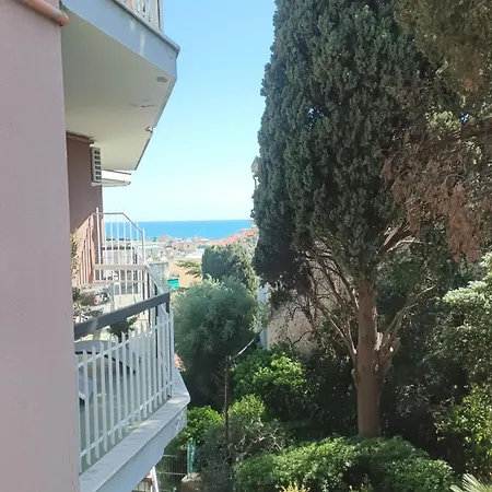 Sanremo Apartment דירה סנרמו